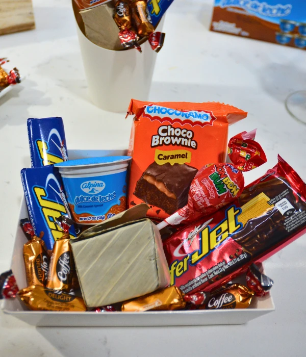 Cajita de dulces colombianos